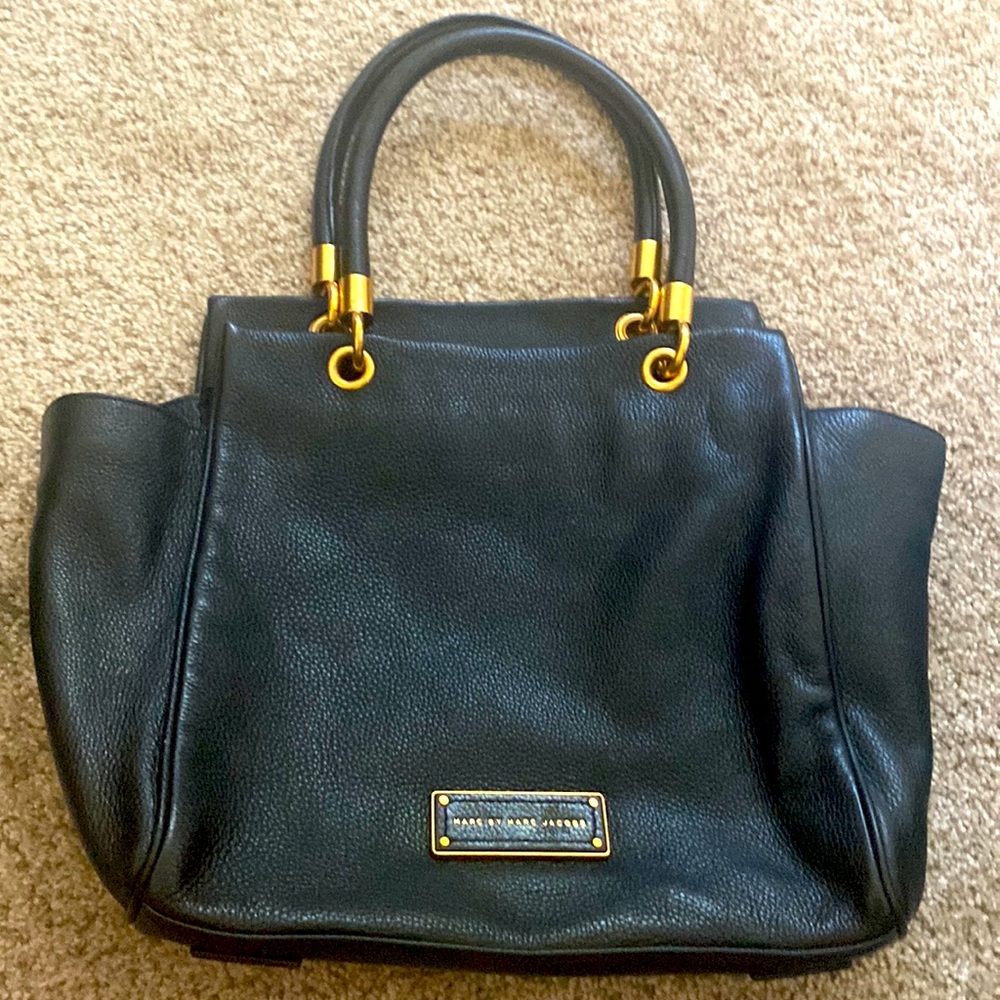 Marc by Marc Jacobs too hot to handle black